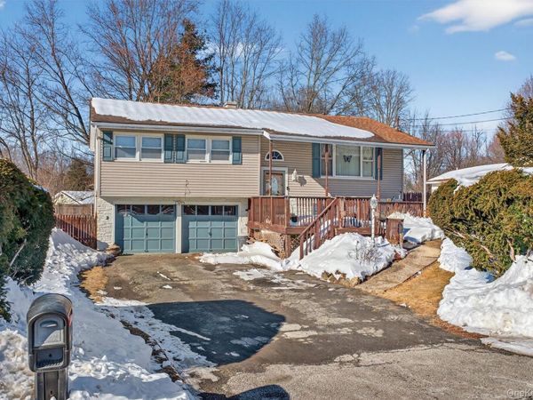 14 Scotchtown Drive, Middletown, NY 10941