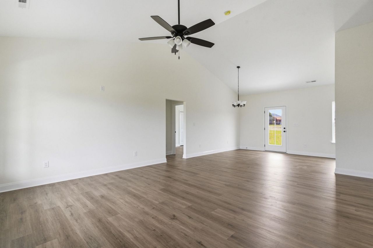 1503 Harrelson Rd. Photo 5