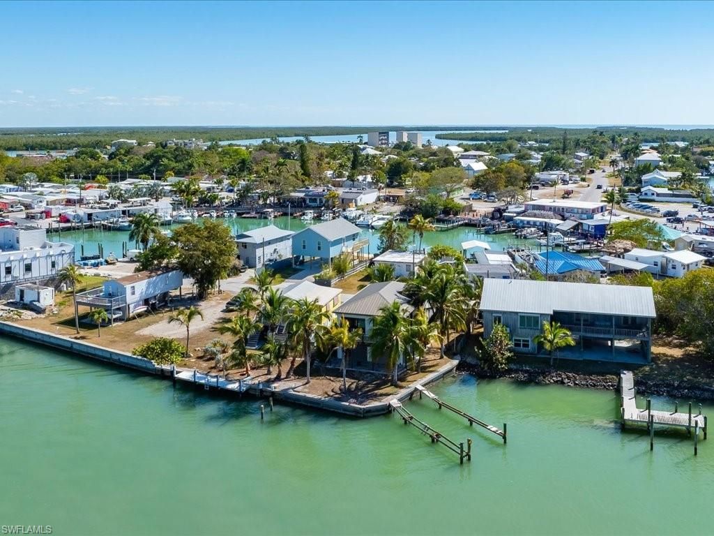 232 Harbor Pl N, Goodland, FL 34140 Photo