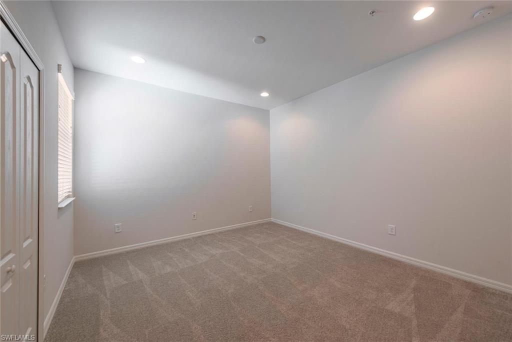 6972 Avalon Cir, Unit 1007, Naples, FL 34112 Photo
