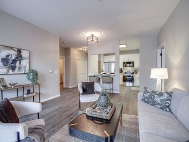 100 Clydesdale Trail, Unit 115, Hamel, MN 55340