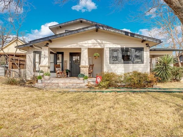 111 Mckenzie Street, Waxahachie, TX 75165