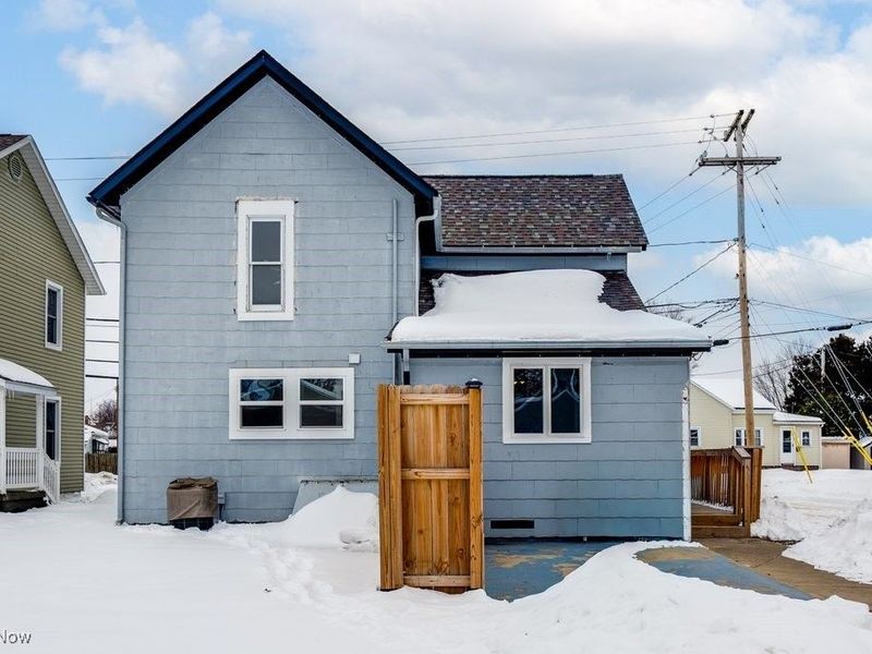 124 3rd Street SW, Strasburg, OH 44680 Photo 5