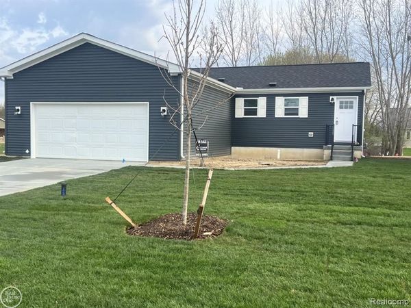 4231 Sugar Maple Run, Flint, MI 48506