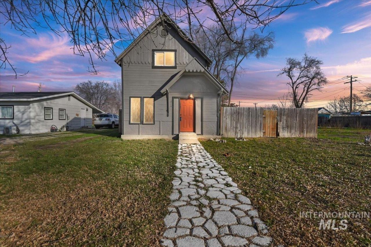 213 E Freeport Street, Caldwell, ID 83605 Main Photo