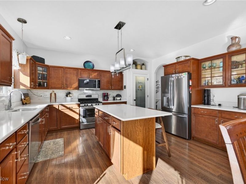 104 Bentwood Drive, Chardon, OH 44024 Photo 11