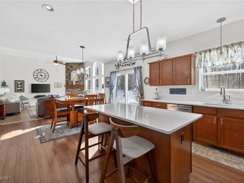 104 Bentwood Drive, Chardon, OH 44024 Photo 12