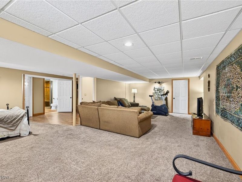 104 Bentwood Drive, Chardon, OH 44024 Photo 37