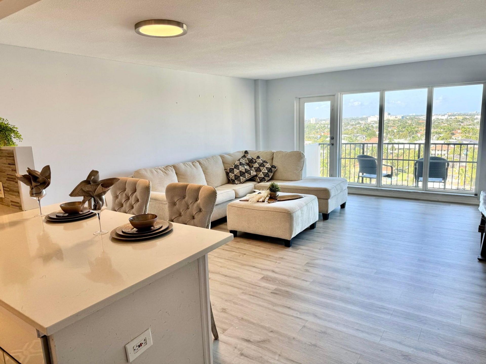 340 Sunset Drive, Unit 1506, Fort Lauderdale, FL 33301 Photo