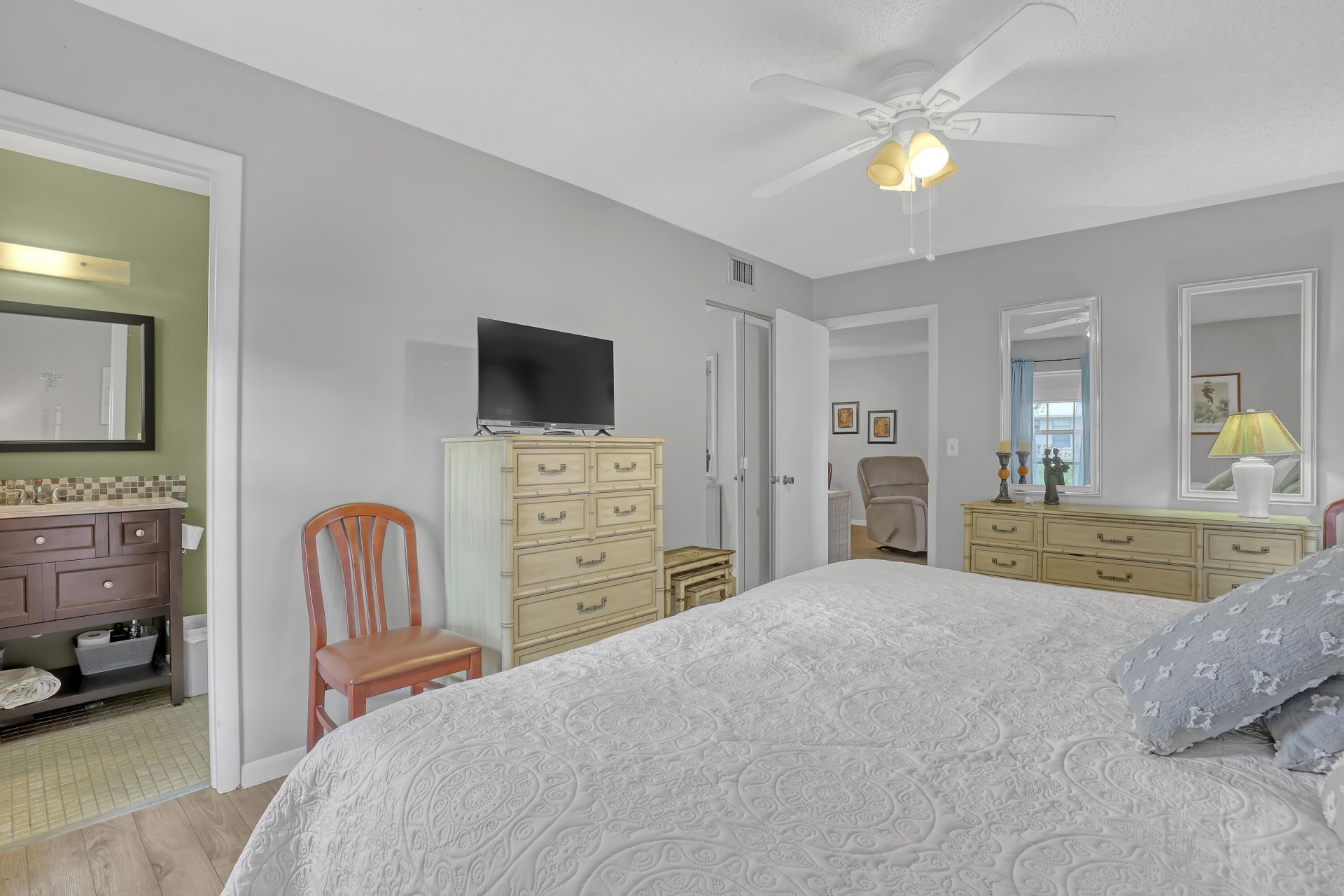 553 Covered Bridge Boulevard, Lake Worth, FL 33467 Photo