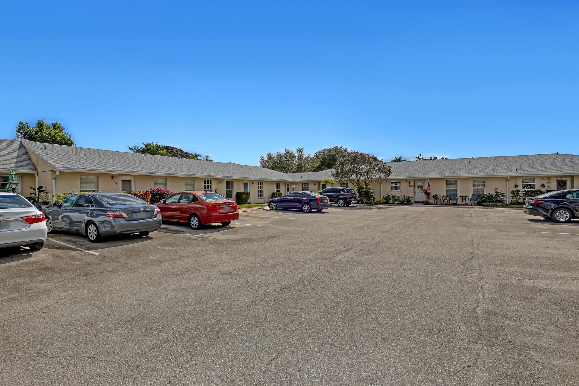 553 Covered Bridge Boulevard, Lake Worth, FL 33467 Photo