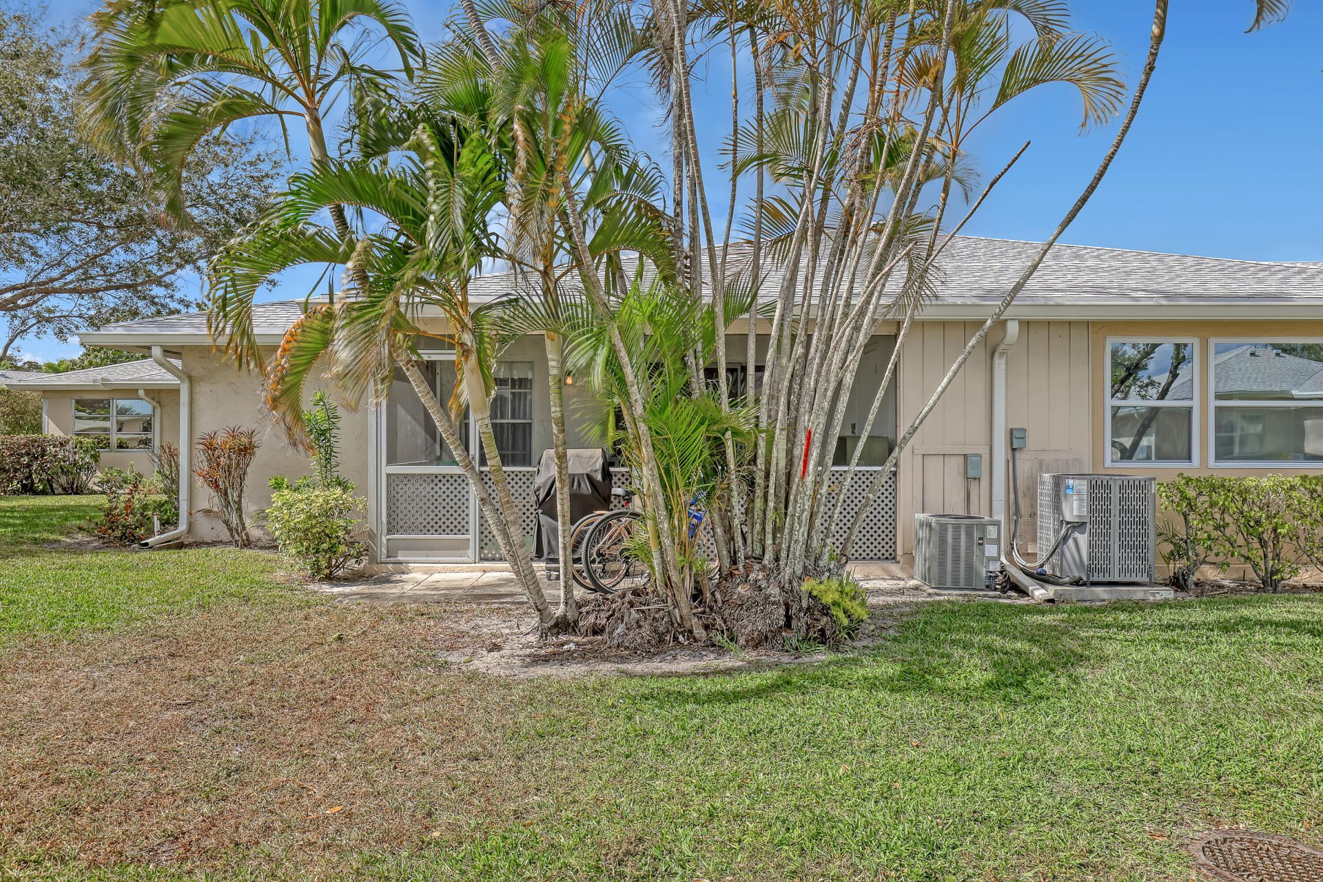 553 Covered Bridge Boulevard, Lake Worth, FL 33467 Photo