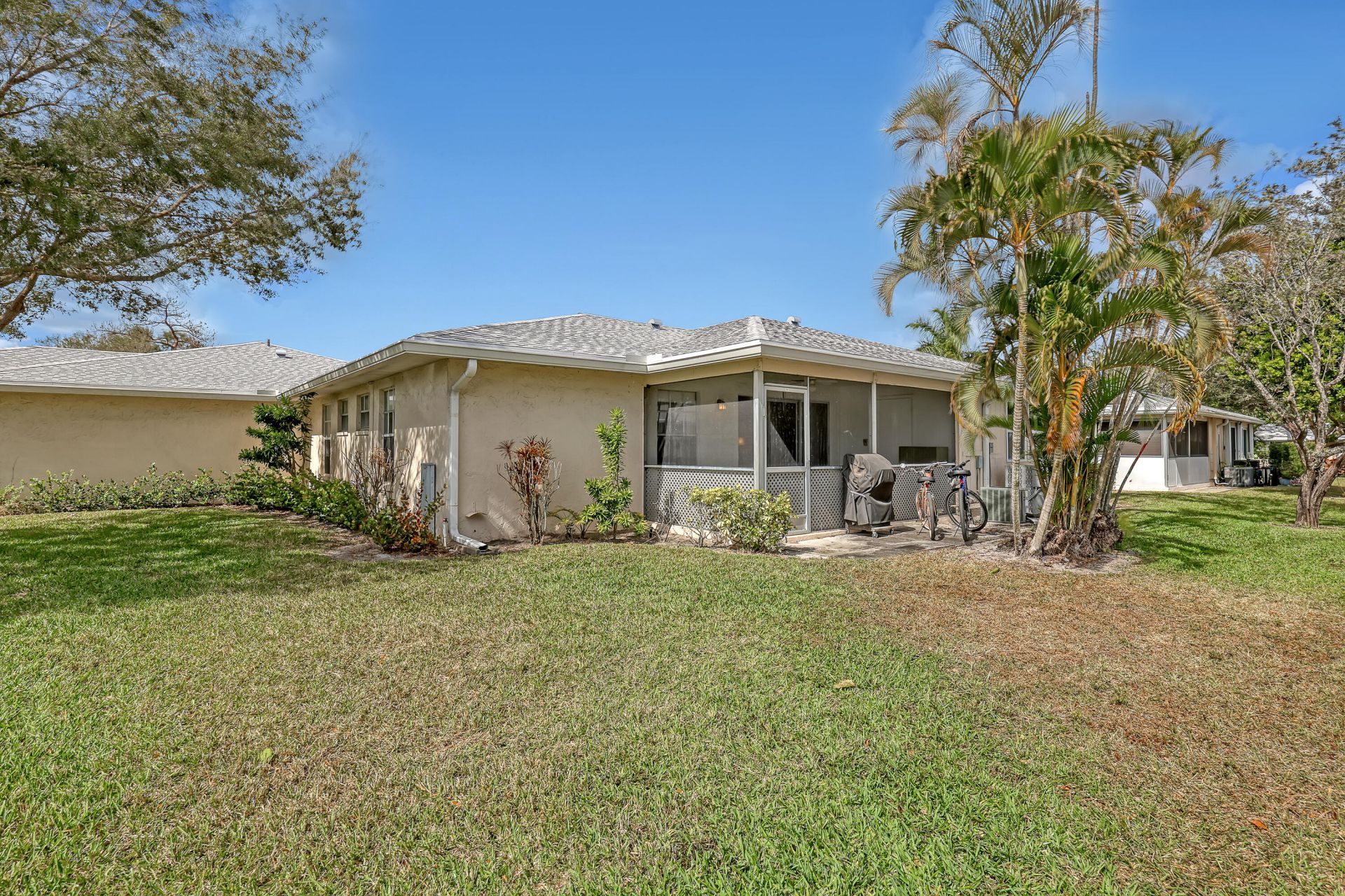 553 Covered Bridge Boulevard, Lake Worth, FL 33467 Photo