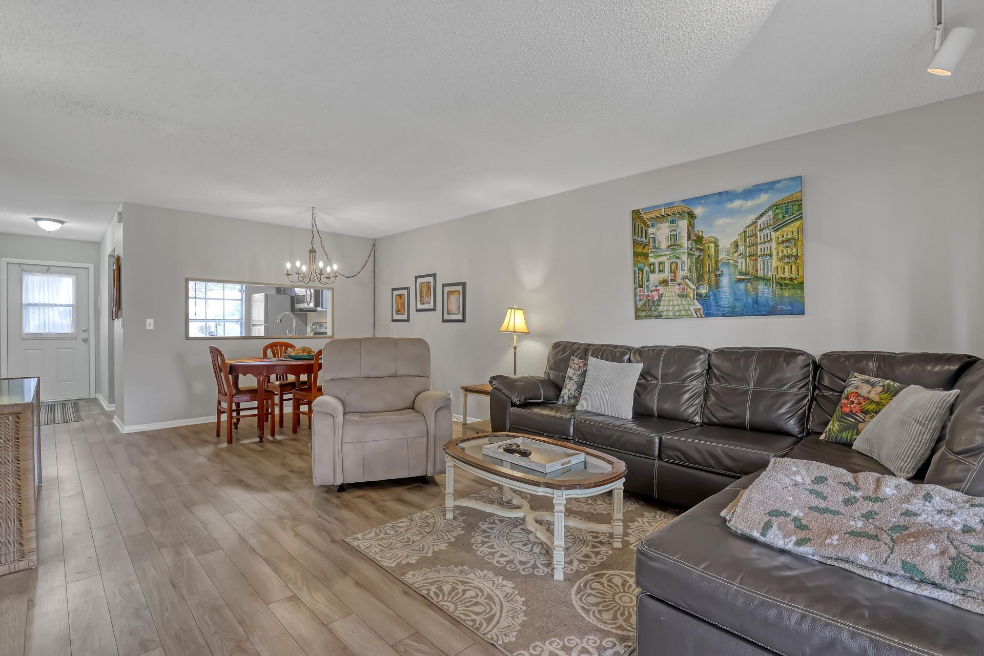 553 Covered Bridge Boulevard, Lake Worth, FL 33467 Photo