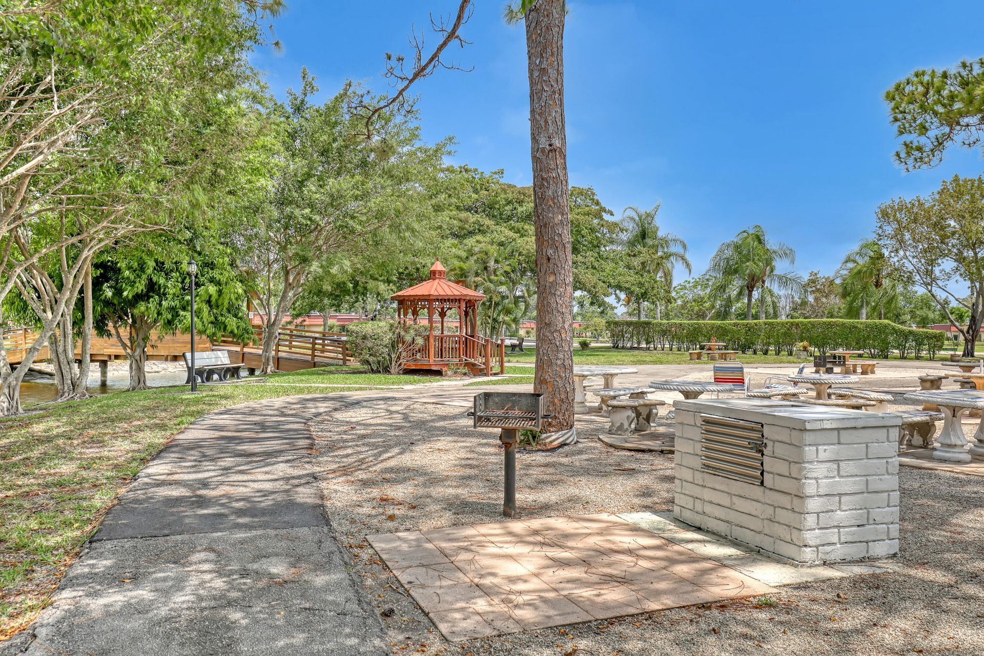 553 Covered Bridge Boulevard, Lake Worth, FL 33467 Photo