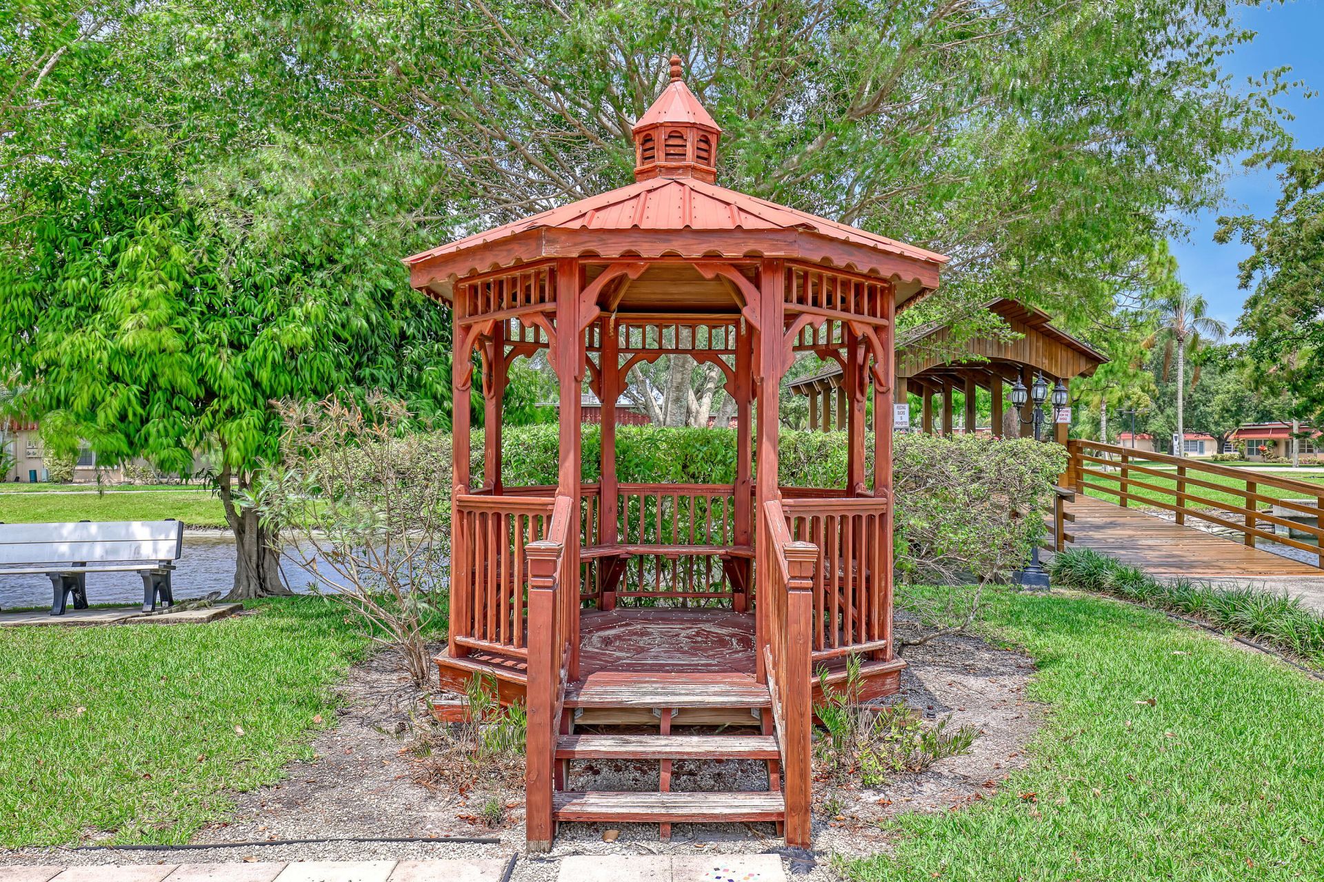 553 Covered Bridge Boulevard, Lake Worth, FL 33467 Photo
