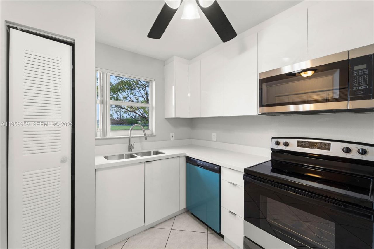 745 NW 3rd Ct , Hallandale Beach, FL 33009 Photo