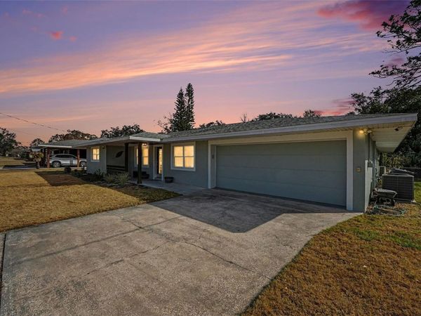 5811 LAKE BREEZE AVENUE, LAKELAND, FL 33809