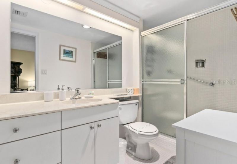 605 Sutton Place, Unit 102, Longboat Key, FL 34228 Photo