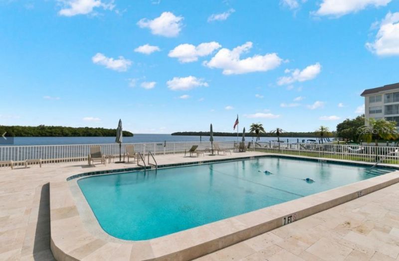 605 Sutton Place, Unit 102, Longboat Key, FL 34228 Photo