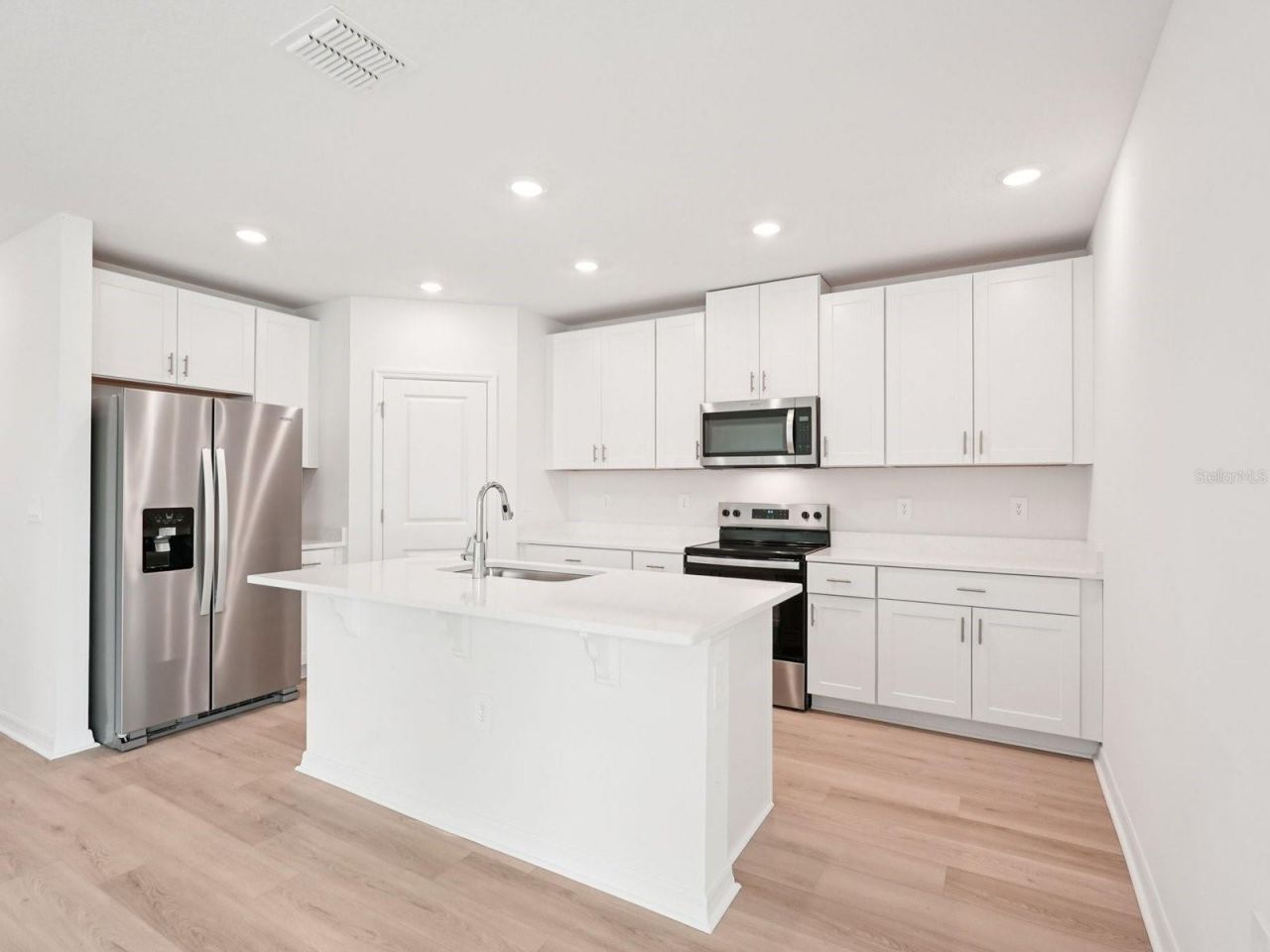 136 Outback Hideaway Avenue, Nokomis, FL 34275 Photo