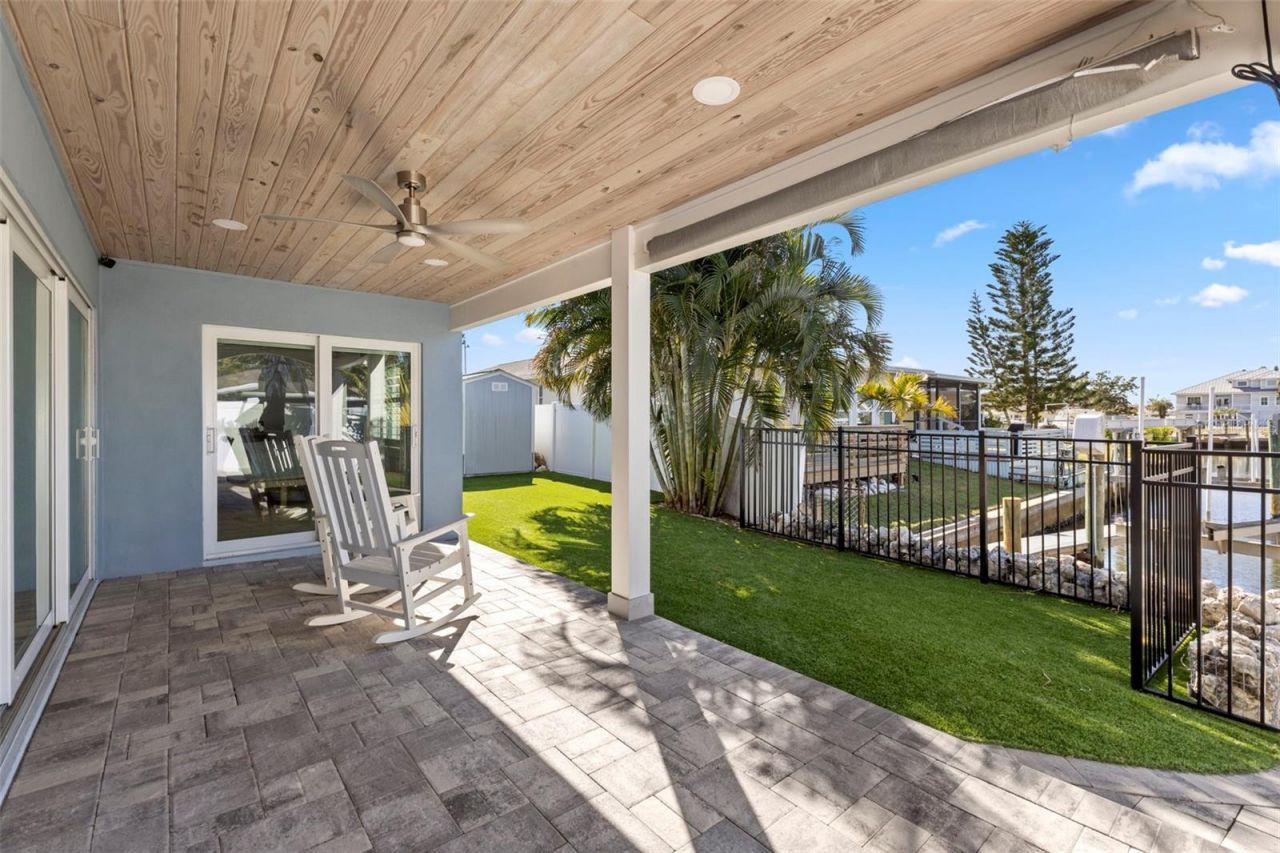 312 Westwinds Drive, Palm Harbor, FL 34683 Photo