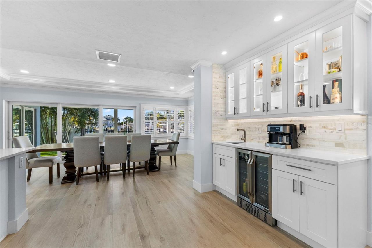 312 Westwinds Drive, Palm Harbor, FL 34683 Photo