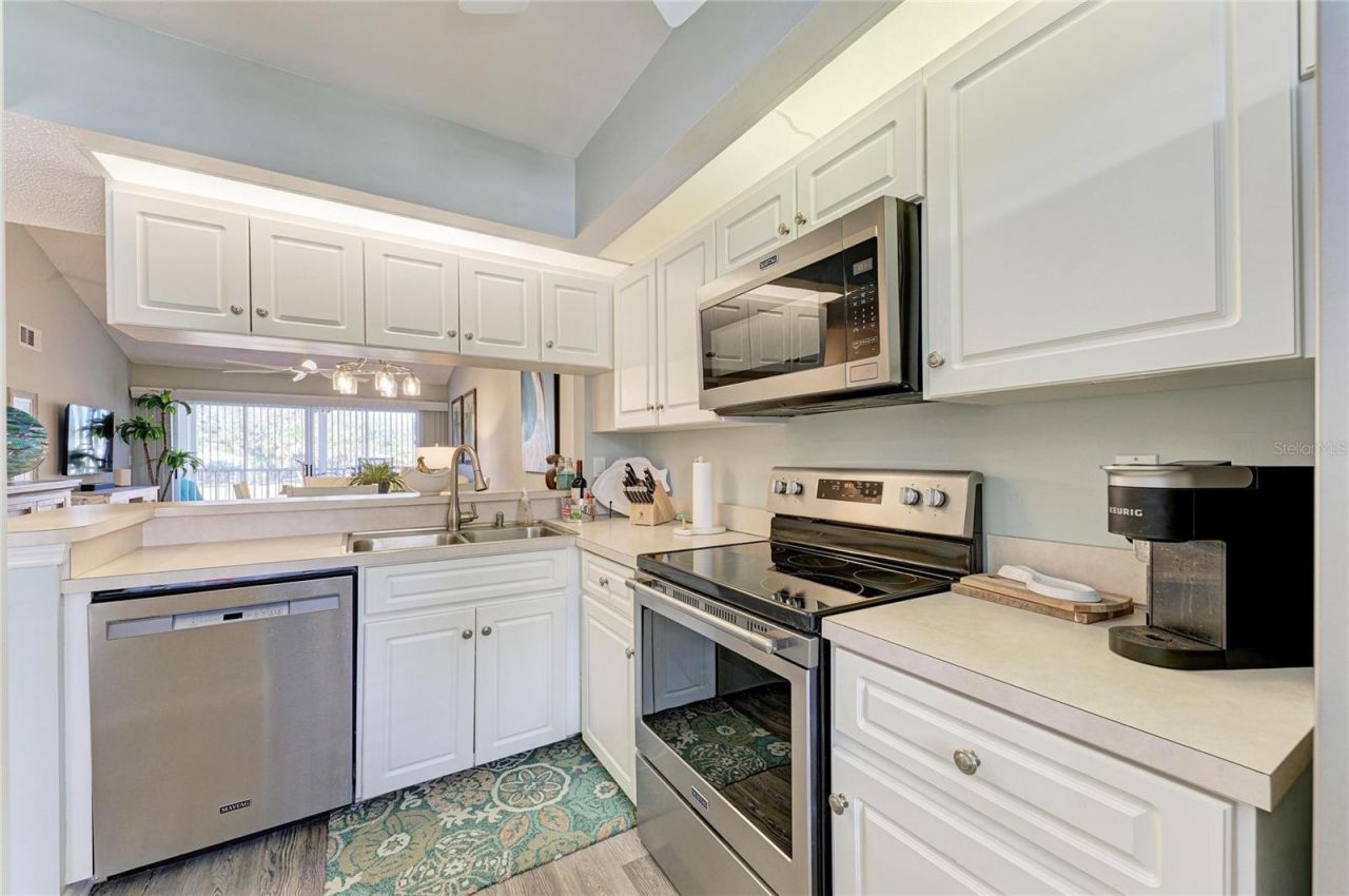 431 Cerromar Lane, Unit 446, Venice, FL 34293 Photo