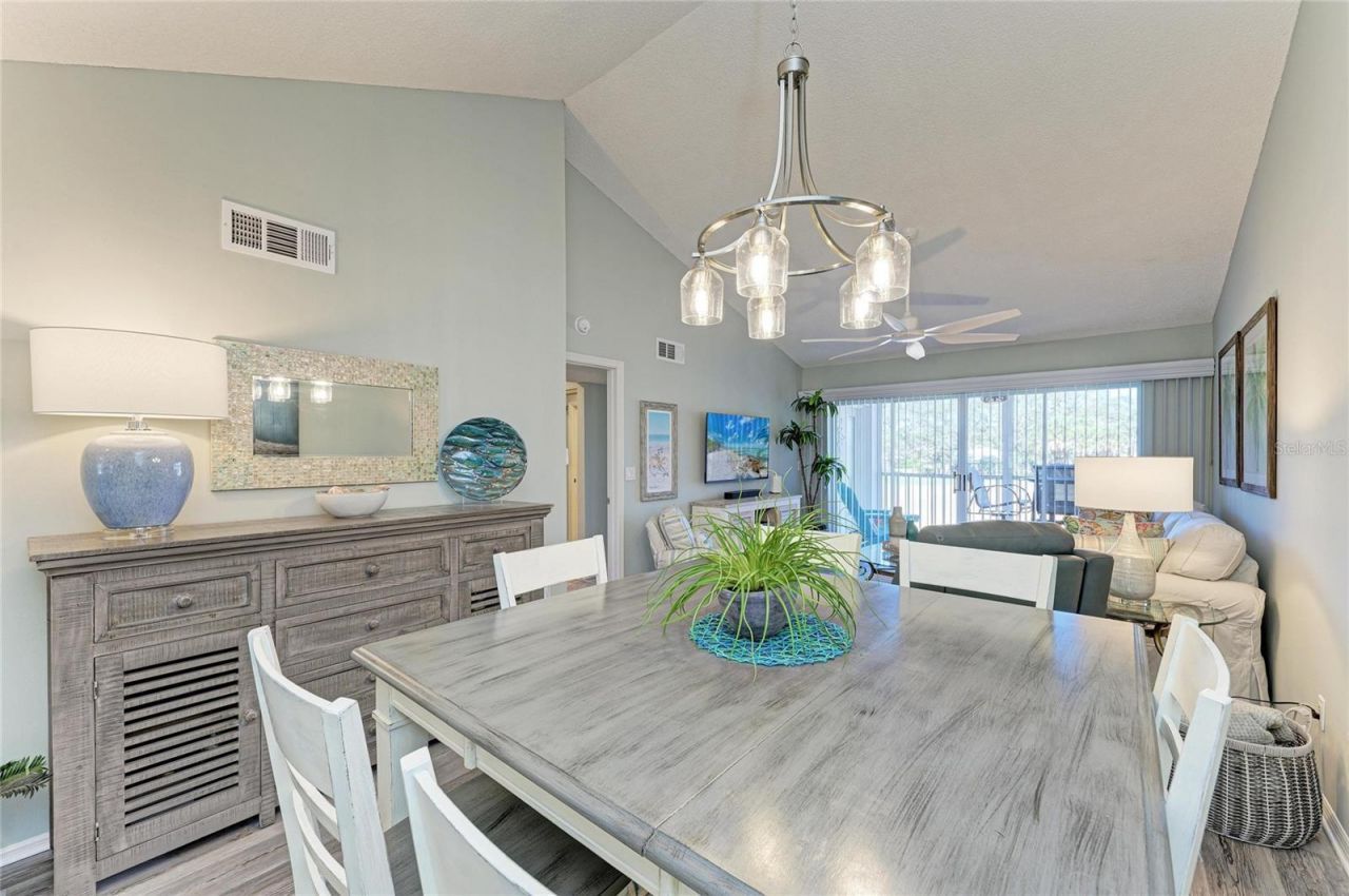 431 Cerromar Lane, Unit 446, Venice, FL 34293 Photo