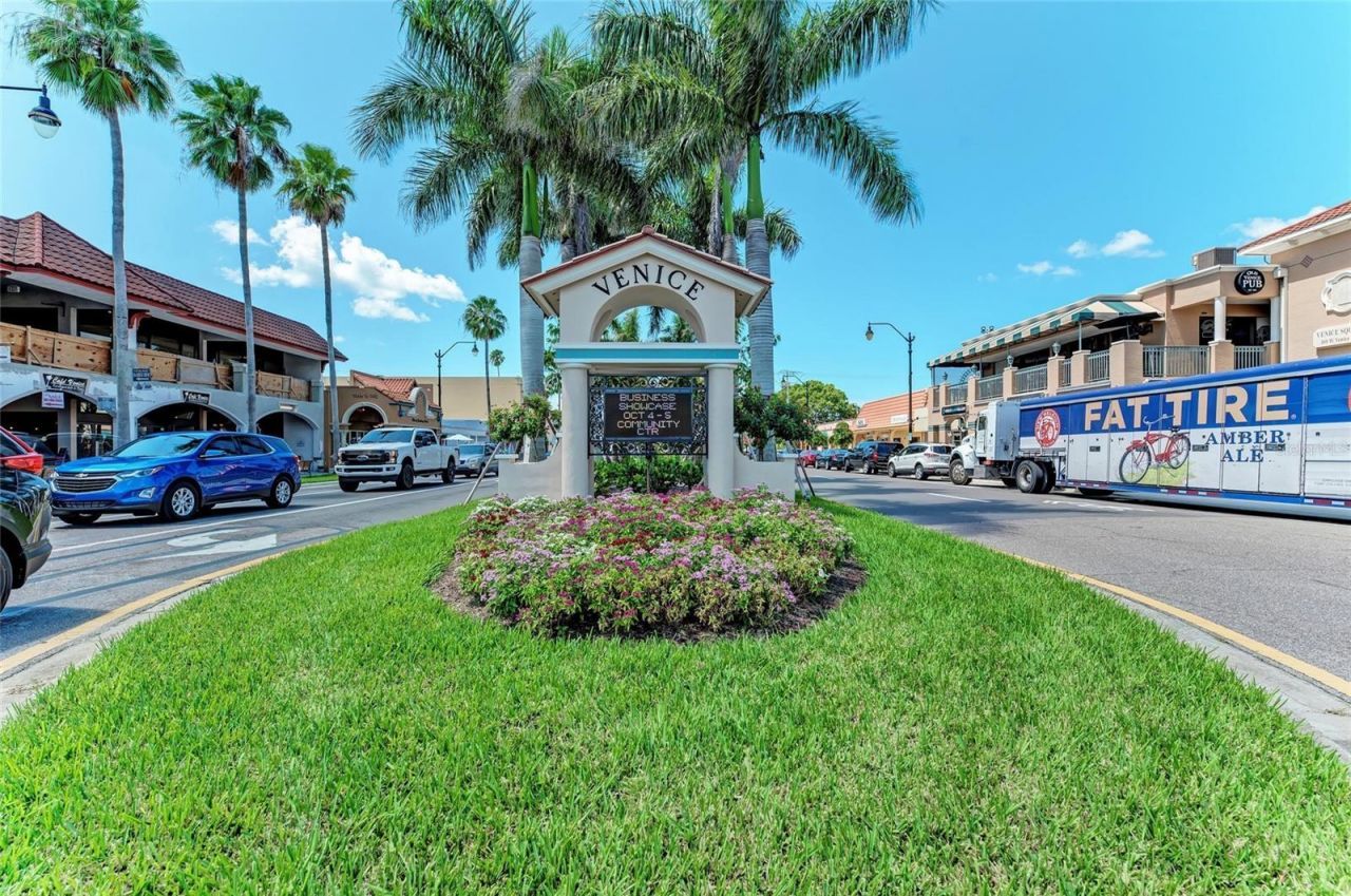 431 Cerromar Lane, Unit 446, Venice, FL 34293 Photo