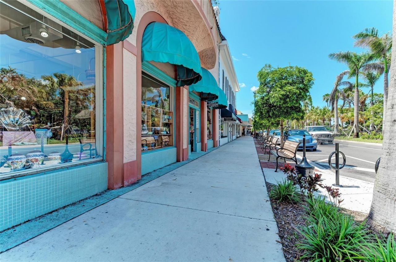 431 Cerromar Lane, Unit 446, Venice, FL 34293 Photo