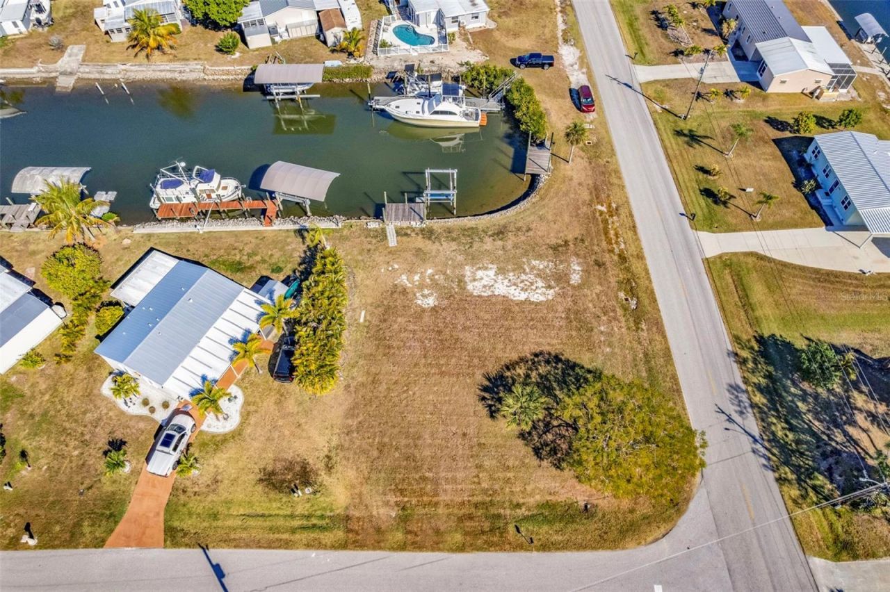 700 Hollyhill Court, Punta Gorda, FL 33950 Photo