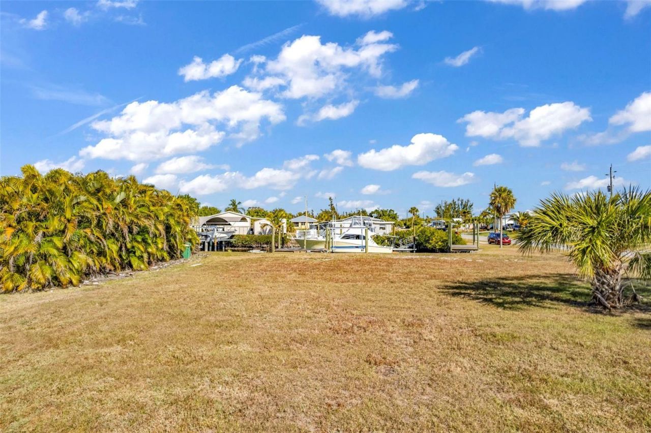 700 Hollyhill Court, Punta Gorda, FL 33950 Photo