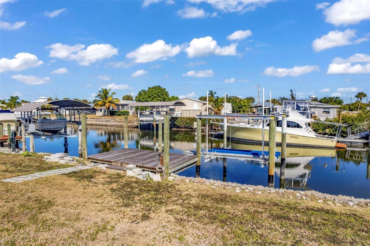 700 Hollyhill Court, Punta Gorda, FL 33950 Photo