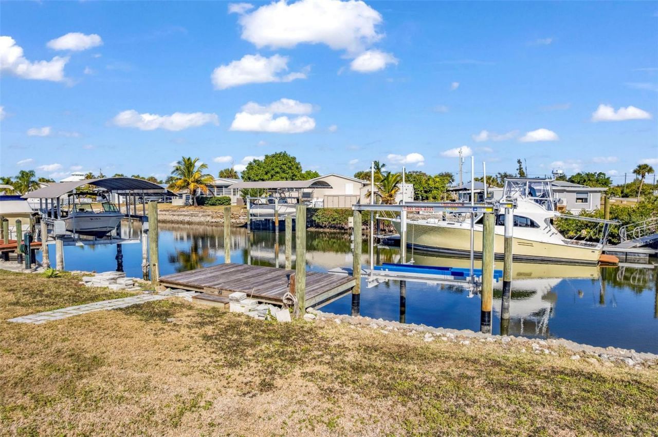 700 Hollyhill Court, Punta Gorda, FL 33950 Photo