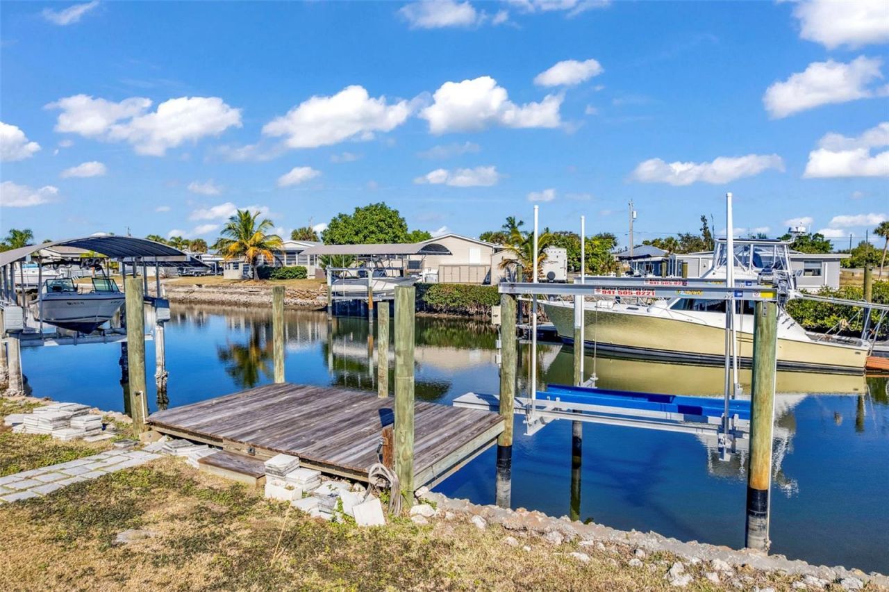 700 Hollyhill Court, Punta Gorda, FL 33950 Photo