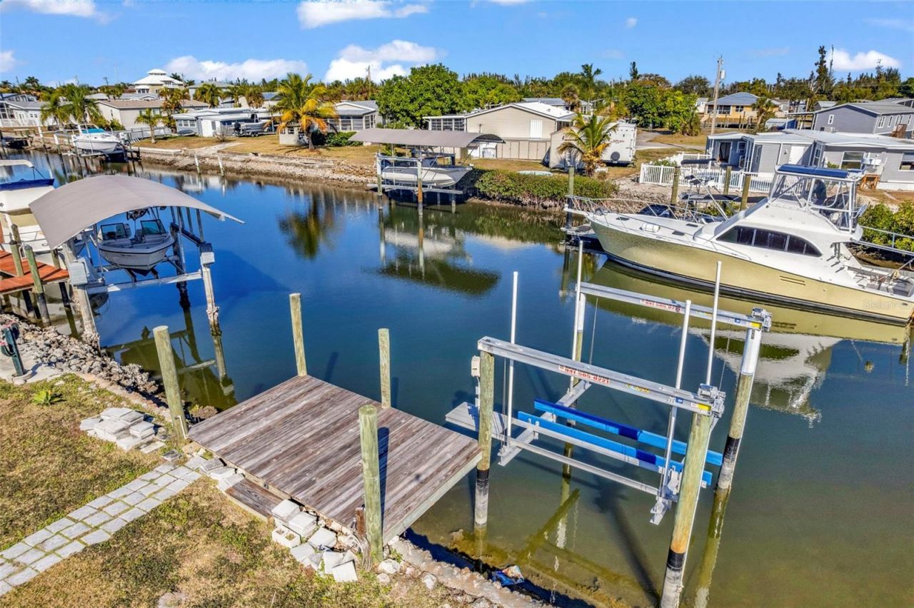 700 Hollyhill Court, Punta Gorda, FL 33950 Photo