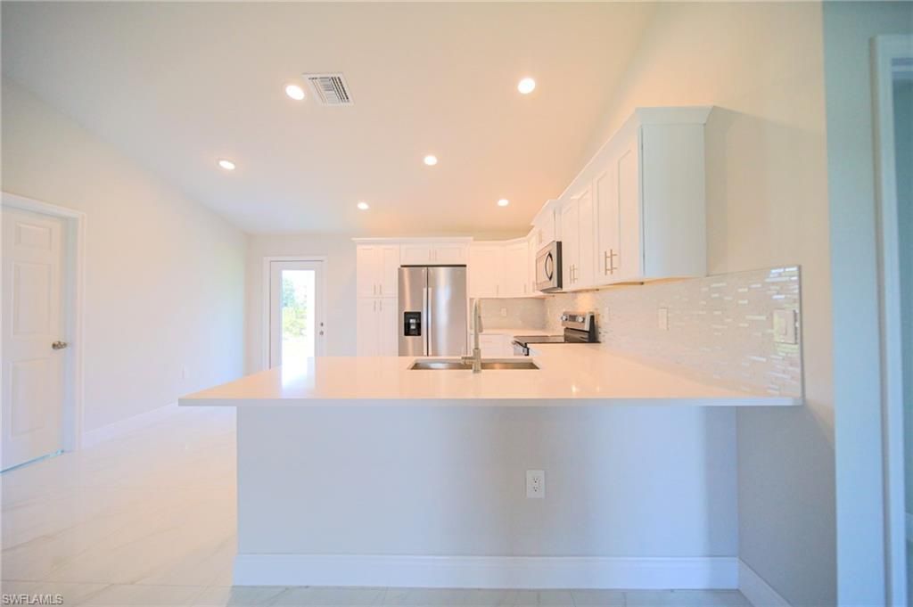 2003 Welby Ln, Lehigh Acres, FL 33972 Photo