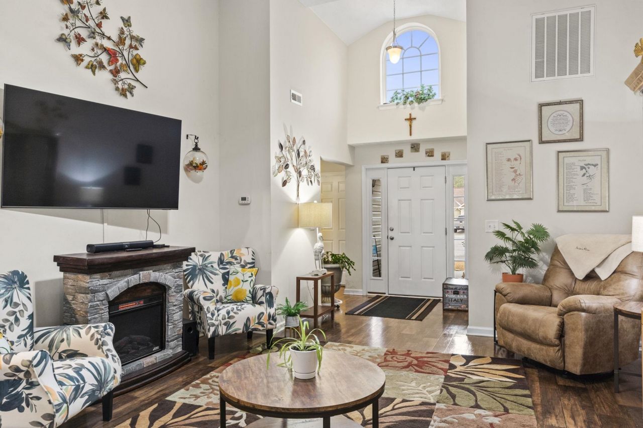 345 Carolina Springs Ct. Photo 4