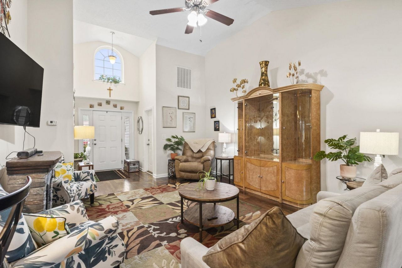 345 Carolina Springs Ct. Photo 9