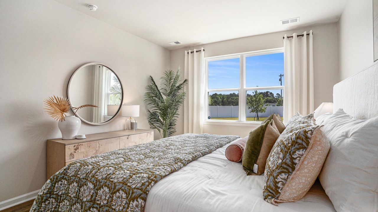 2835 Riverboat Way Photo 16