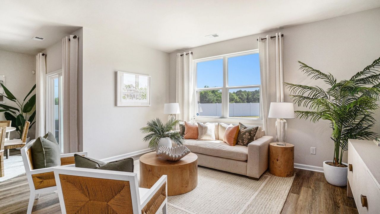 2835 Riverboat Way Photo 4