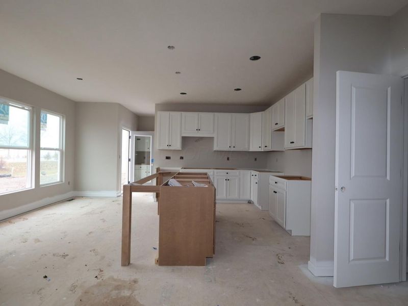 183 Mahogany Drive , Lewis Center, OH 43035 Photo 5