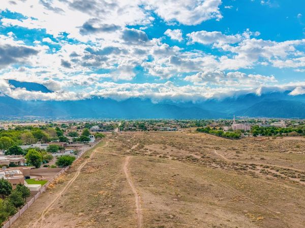 9840 Ranchitos Avenue NE, Albuquerque, NM 87122