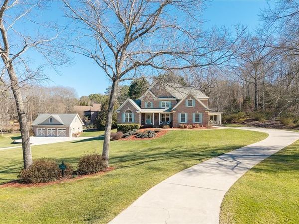 8015 Hurakan Creek Crossing, Cumming, GA 30028