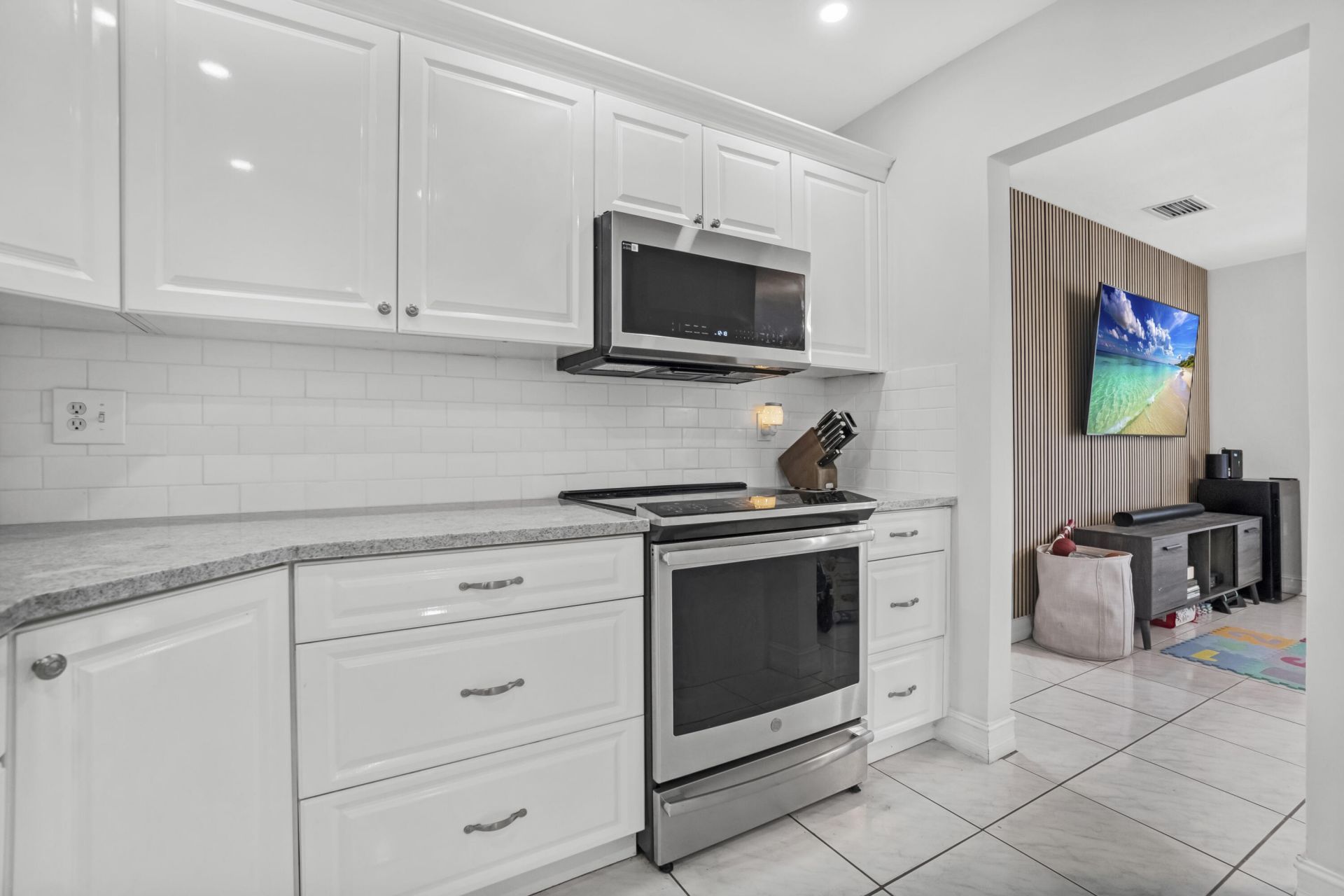 351 NE 28th Road, Boca Raton, FL 33431 Photo