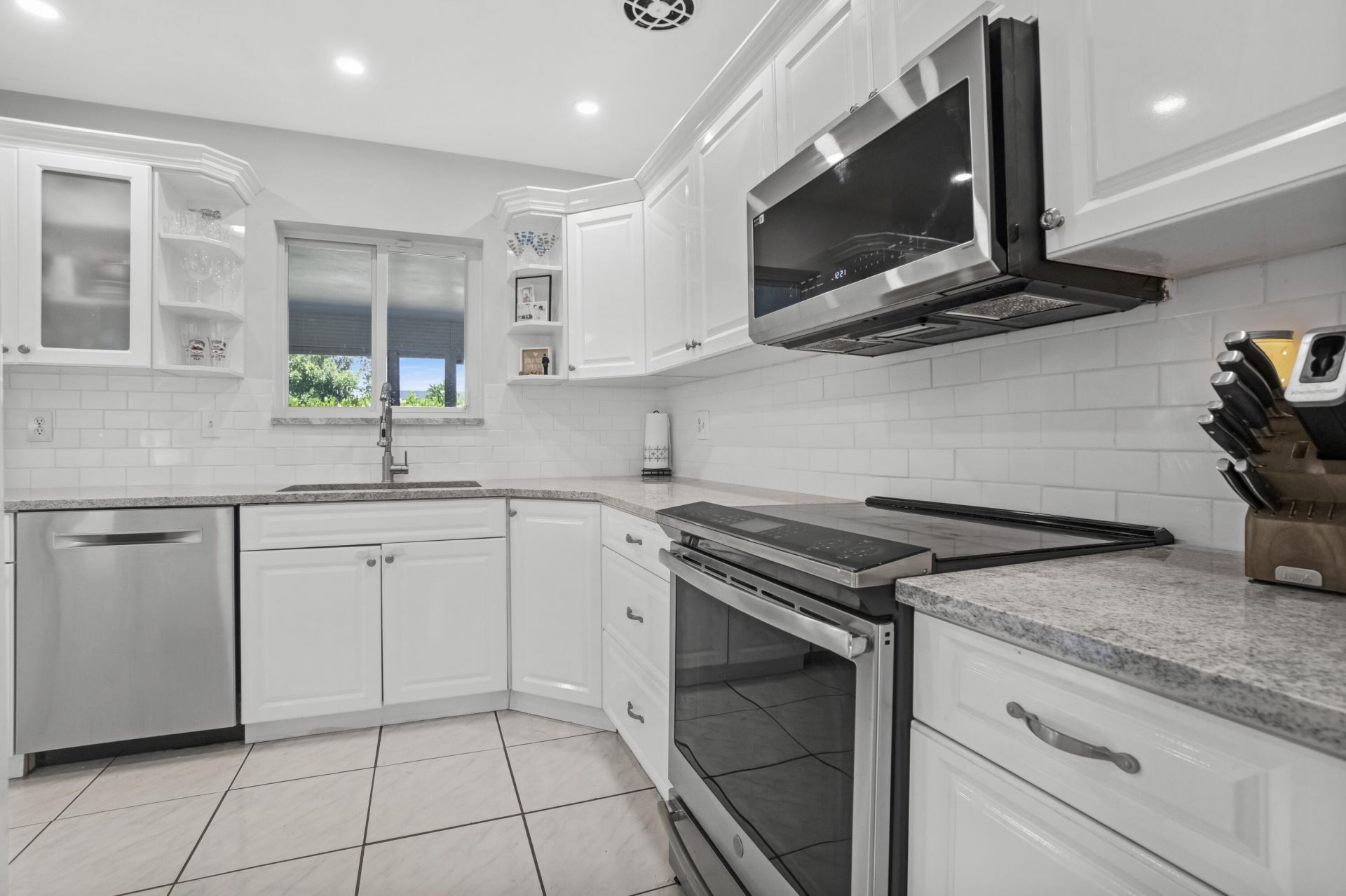 351 NE 28th Road, Boca Raton, FL 33431 Photo