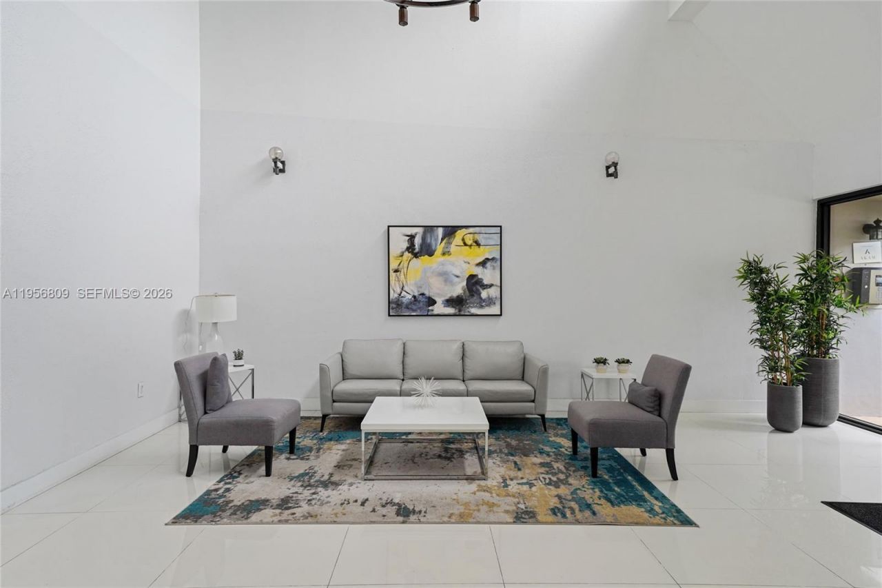 200 Lakeview Dr, Unit 101, Weston, FL 33326 Photo