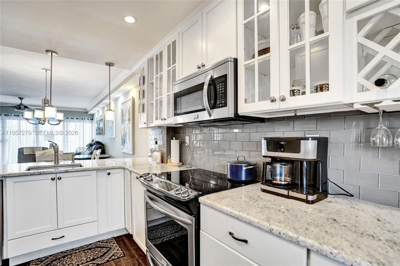 1301 E Hillsboro Blvd , Unit 307, Deerfield Beach, FL 33441 Photo