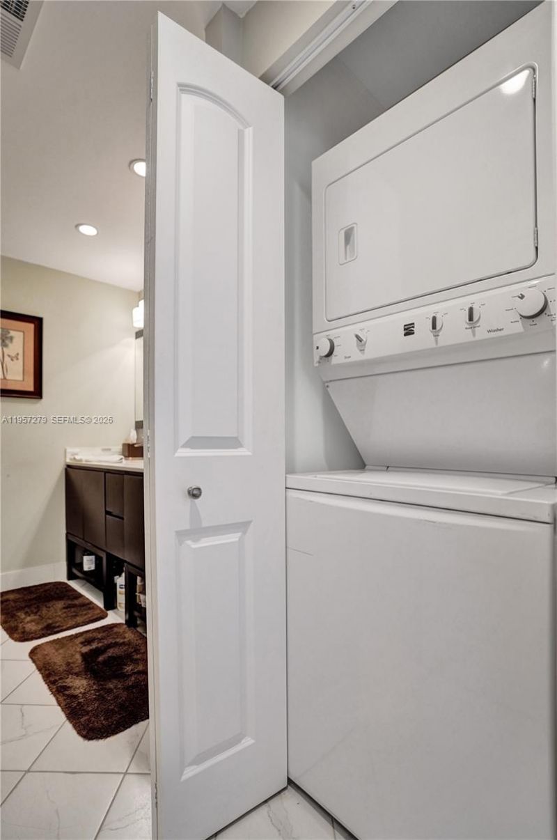 1301 E Hillsboro Blvd , Unit 307, Deerfield Beach, FL 33441 Photo